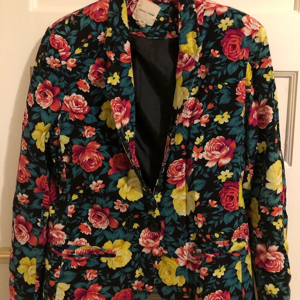 UO Silence & Noise Floral Blazer
